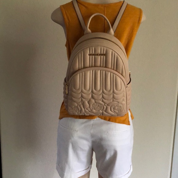 Michael Kors Abbey MD Backpack Leather 5384 - Picture 2 of 10